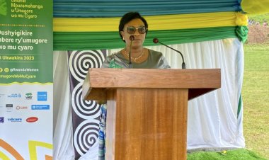 Minisitiri Dr Uwamariya Valentine yasabye Abagore  gukora ubuhinzi busagurira amasoko