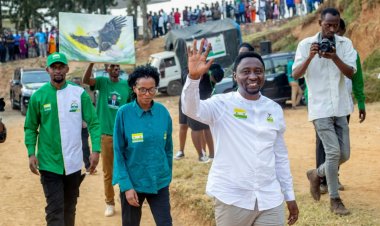 Nyamagabe -Nyaruguru: Dr Frank Habineza yijeje abaturage ko natorwa azashyiraho inganda zitunganya umusaruro wabo